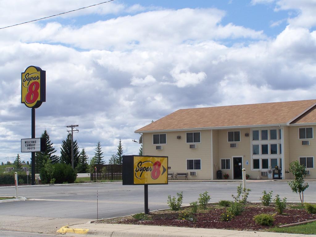 Super 8 By Wyndham Lewistown Otel Dış mekan fotoğraf