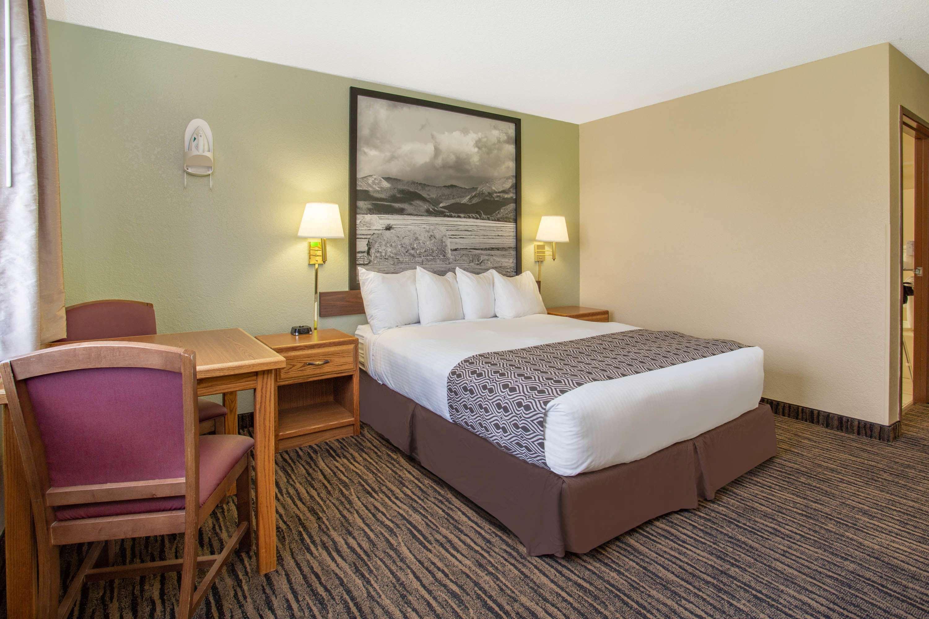 Super 8 By Wyndham Lewistown Otel Dış mekan fotoğraf