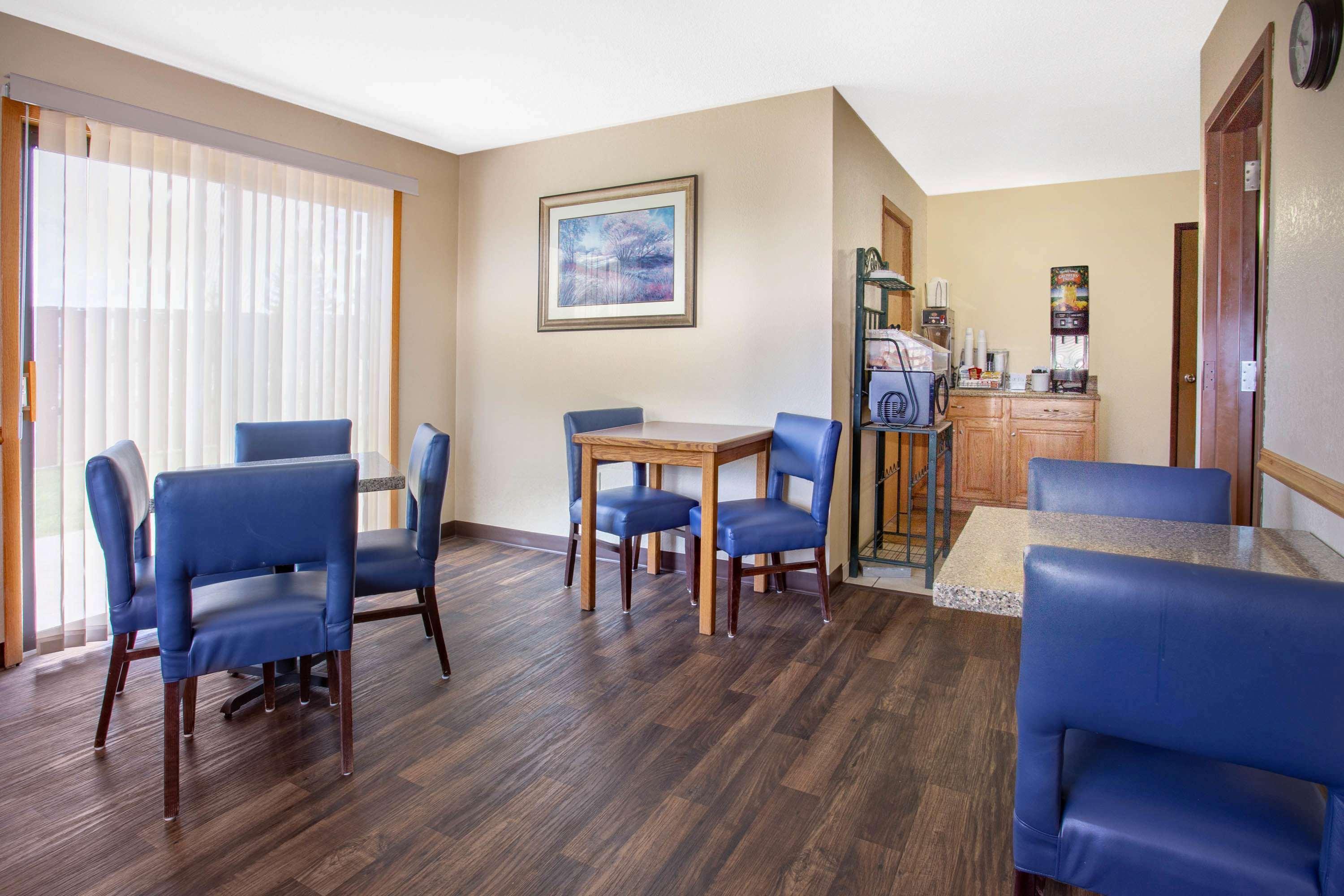 Super 8 By Wyndham Lewistown Otel Dış mekan fotoğraf