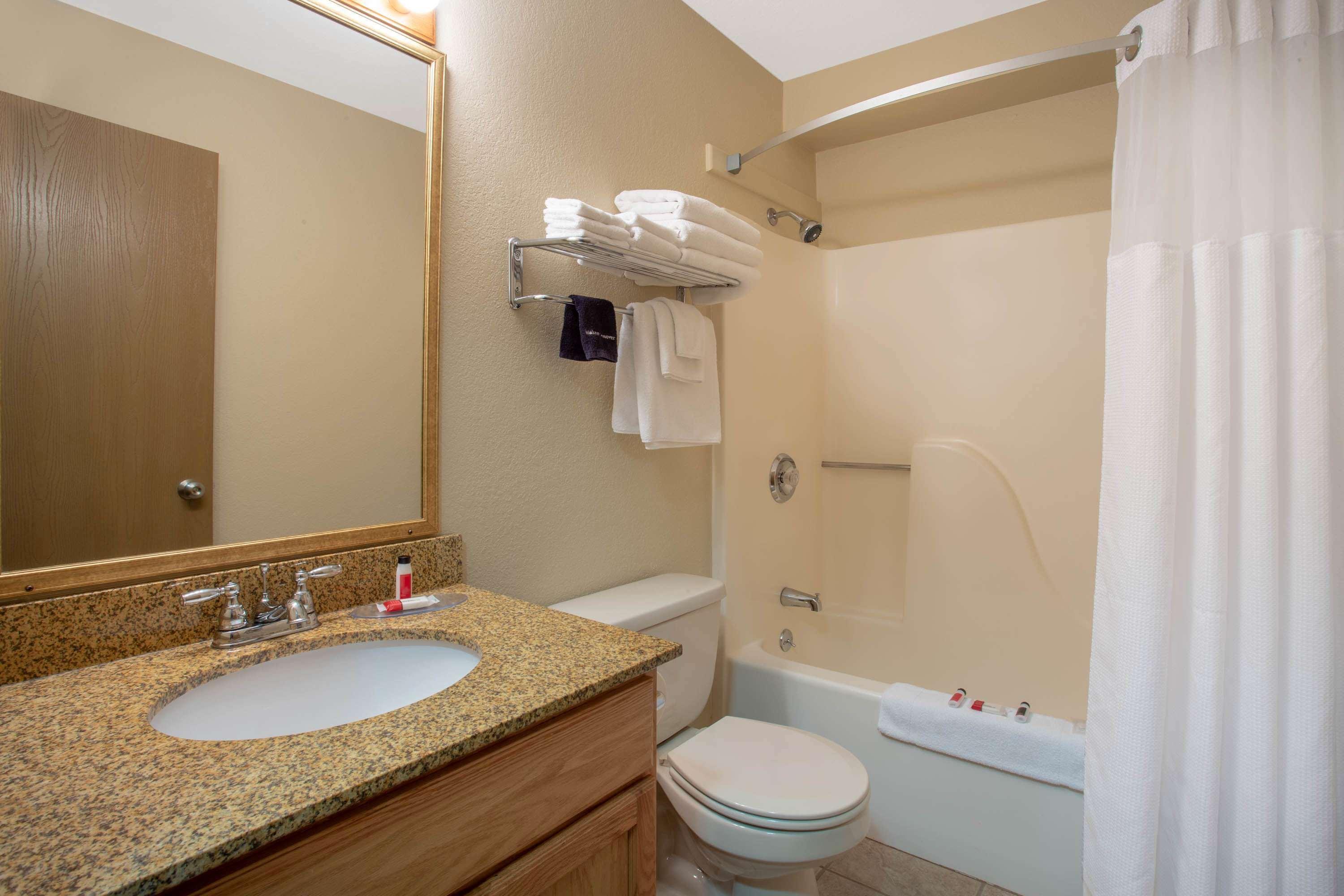 Super 8 By Wyndham Lewistown Otel Dış mekan fotoğraf